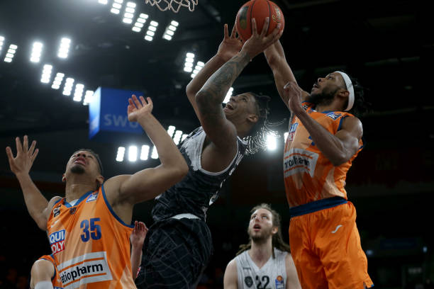 展示了他的 展示了他的