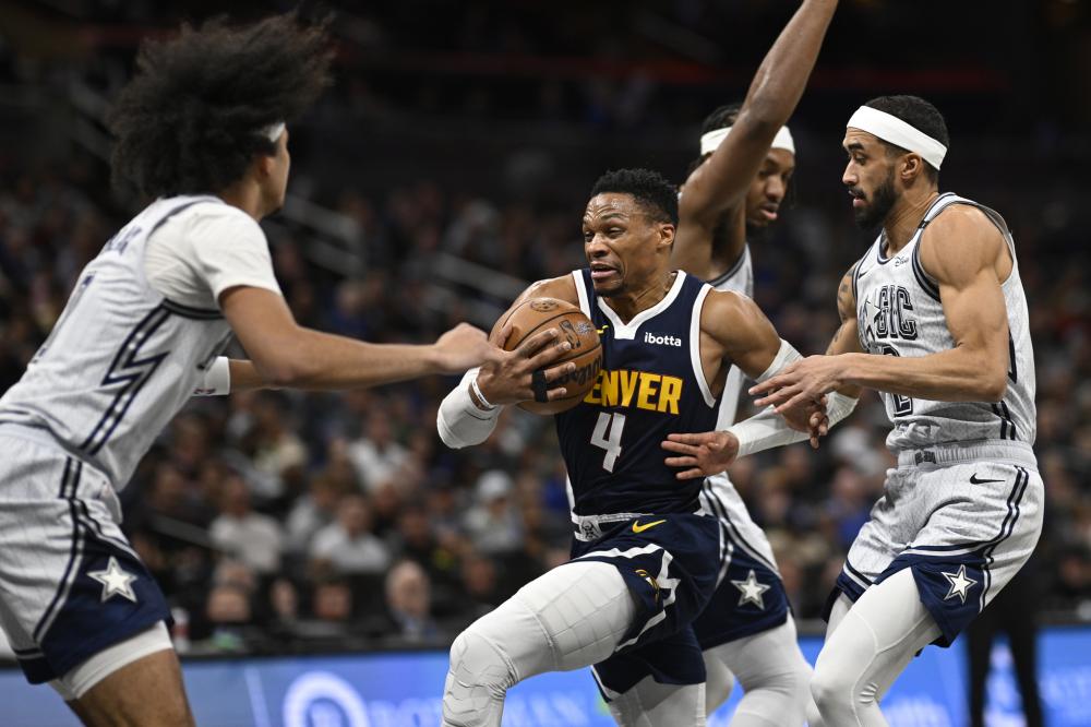 4次助攻 4次助攻